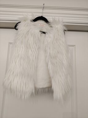 Girls' Faux Fur Vest in Ivory by